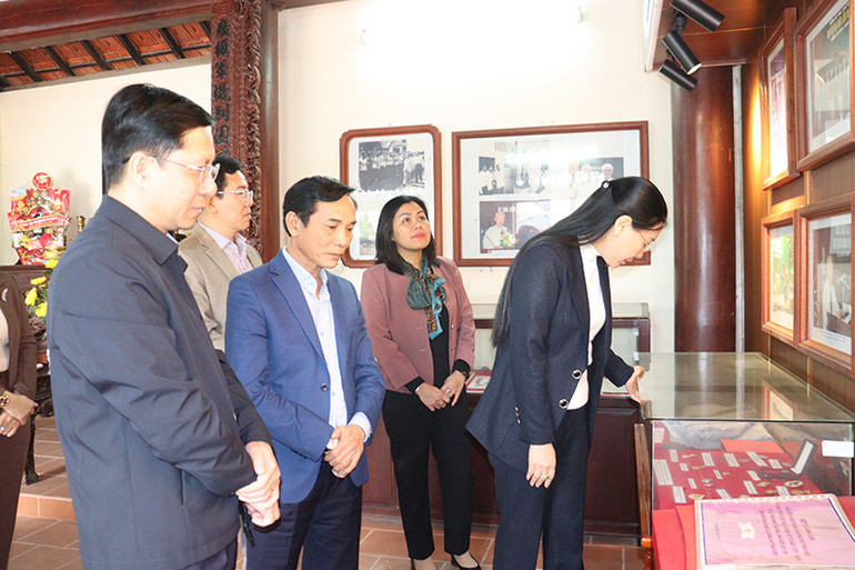 Cuộc đời và sự nghiệp của đồng chí Trần Kiên là tấm gương sáng ngời cho thế hệ sau học tập, noi theo.