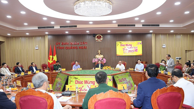 Quang cảnh cuộc họp.