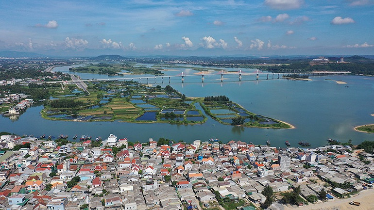 Sau sắp xếp, thành phố Quảng Ngãi có 3 phường và 2 xã.