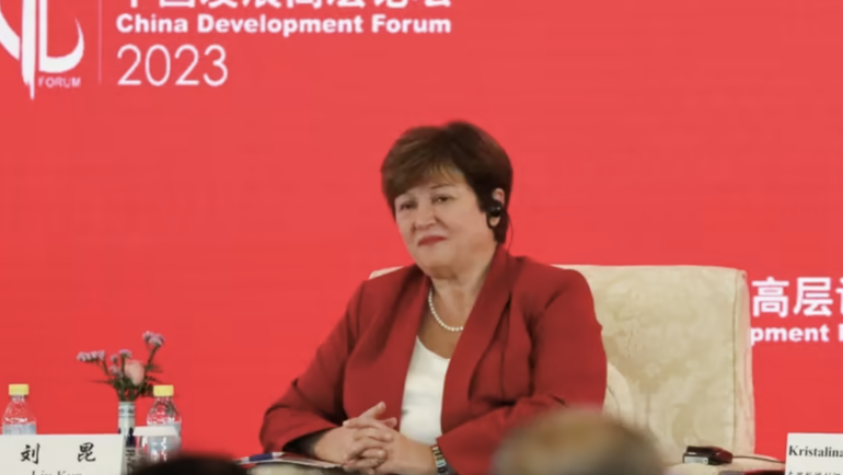 Tổng giám đốc Quỹ Tiền tệ Quốc tế (IMF) Kristalina Georgieva tại diễn đàn ở Bắc Kinh ngày 26/3 - Ảnh: Reuters. Tổng giám đốc Quỹ Tiền tệ Quốc tế (IMF) Kristalina Georgieva tại diễn đàn ở Bắc Kinh ngày 26/3 - Ảnh: Reuters.