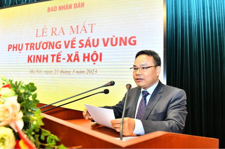 Phó Tổng Biên tập Báo Nhân Dân Đinh Như Hoan phát biểu. (Ảnh: ĐĂNG KHOA) Phó Tổng Biên tập Báo Nhân Dân Đinh Như Hoan phát biểu. (Ảnh: ĐĂNG KHOA)