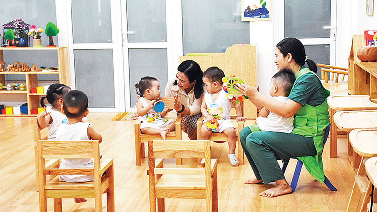 Khu vực chăm sóc, nuôi dạy trẻ 6-12 tháng tuổi.