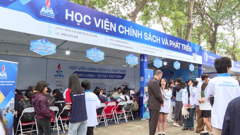 Học viện Chính sách và Phát triển mở nhiều ngành đào tạo kết hợp giữa công nghệ và kinh tế.