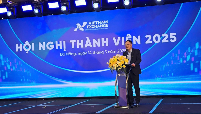 Phó Chủ tịch Ủy ban Chứng khoán Nhà nước Bùi Hoàng Hải phát biểu tại Hội nghị Thành viên 2025 của VNX.