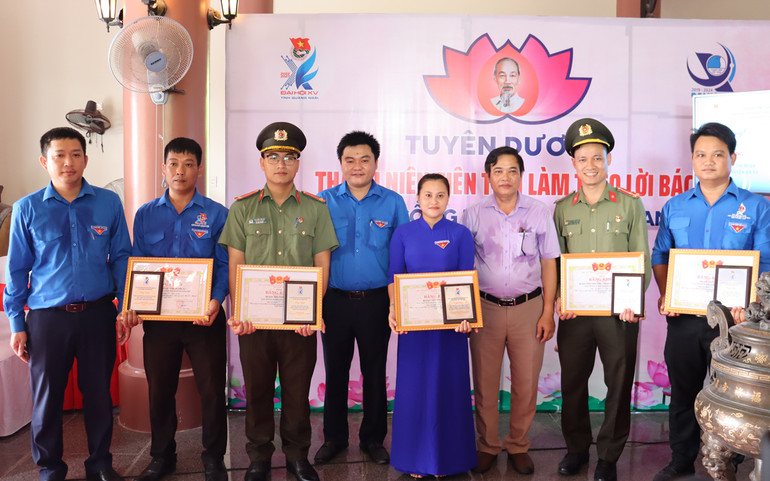 Tôn vinh các cơ sở đoàn có mô hình tiêu biểu trong học tập và làm theo tư tưởng, đạo đức, phong cách Hồ Chí Minh.