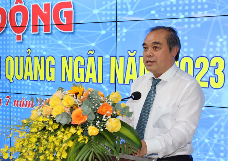 Phó Chủ tịch Thường trực Ủy ban nhân dân tỉnh Quảng Ngãi Trần Hoàng Tuấn phát biểu tại lễ phát động phong trào chuyển đổi số.