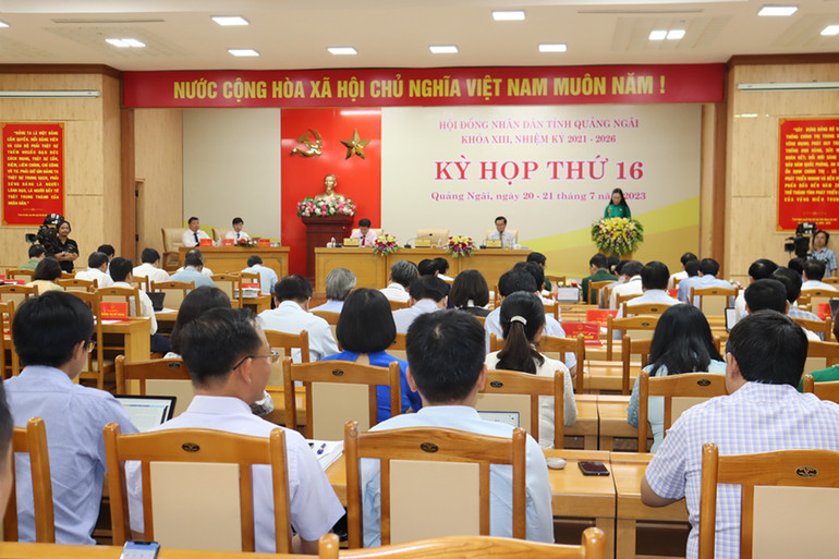 Quang cảnh Kỳ họp thứ 16, Hội đồng nhân dân tỉnh Quảng Ngãi khóa 13, nhiệm kỳ 2021-2026.