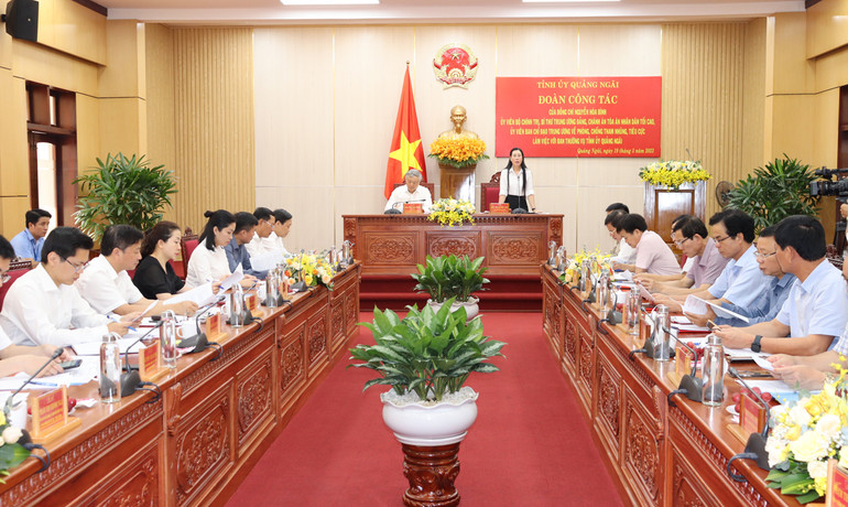 Quang cảnh buổi làm việc. Quang cảnh buổi làm việc.