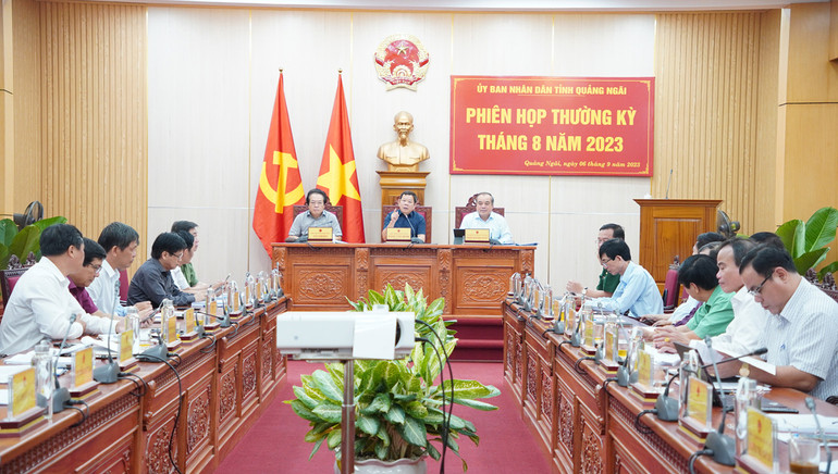 Quang cảnh cuộc họp.