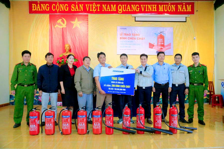 Doosan Vina không ngừng thực thi trách nhiệm xã hội, triển khai nhiều chương trình từ thiện trên địa bàn Quảng Ngãi.