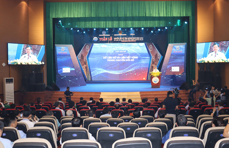 Quang cảnh buổi khai mạc Tuần lễ Chuyển đổi số tỉnh Quảng Ngãi năm 2023.