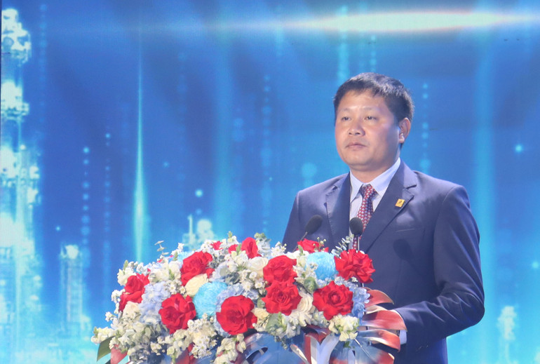 Tổng Giám đốc BSR Bùi Ngọc Dương đọc diễn văn tại buổi lễ.