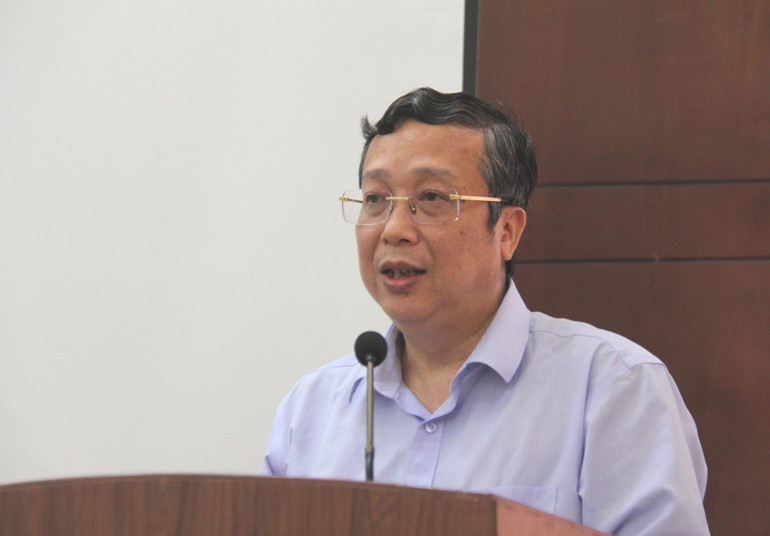Thứ trưởng Nông nghiệp và Phát triển nông thôn Hoàng Trung phát biểu tại hội nghị.