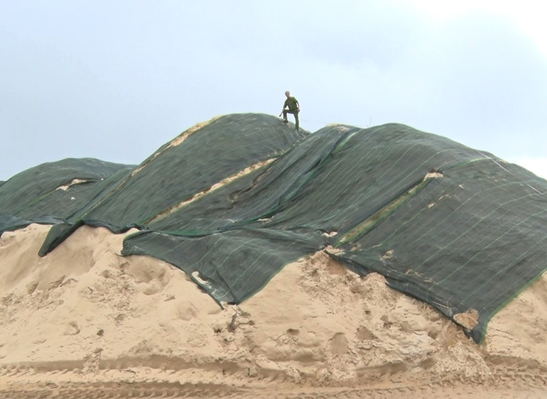 Công an tỉnh Quảng Ngãi tiếp tục mở rộng điều tra vụ khai thác cát trái phép tại Khu du lịch sinh thái Thiên Đàng.