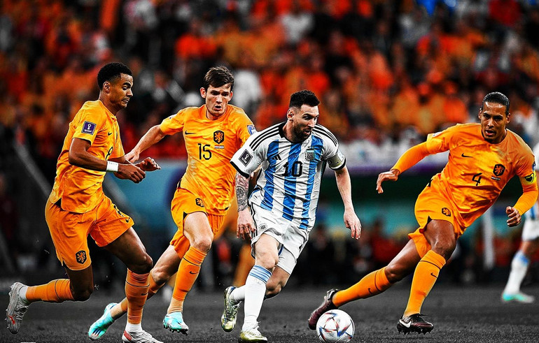 Messi đã thể hiện dấu ấn cá nhân giúp Argentina vào bán kết.