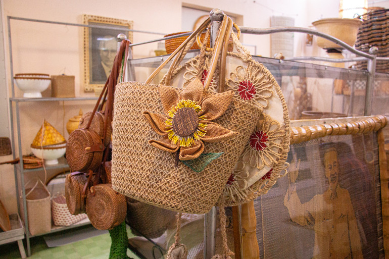 Các sản phẩm thủ công mỹ nghệ của làng mây tre đan Phú Vinh - Hà Nội. Ảnh: Hà Nam