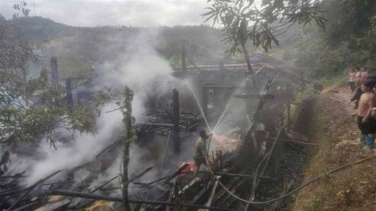 Ngôi nhà của ông Sầm Văn Nìm ở xóm Nà Xiêm, xã Bảo Toàn, huyện Bảo Lạc bị cháy rụi.