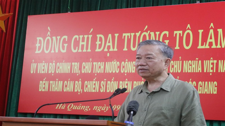 Chủ tịch nước Tô Lâm phát biểu ý kiến khi thăm Đồn Biên phòng cửa khẩu Sóc Giang.