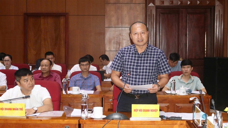 Đại diện Hiệp hội Doanh nghiệp tỉnh Cao Bằng phát biểu ý kiến, kiến nghị.