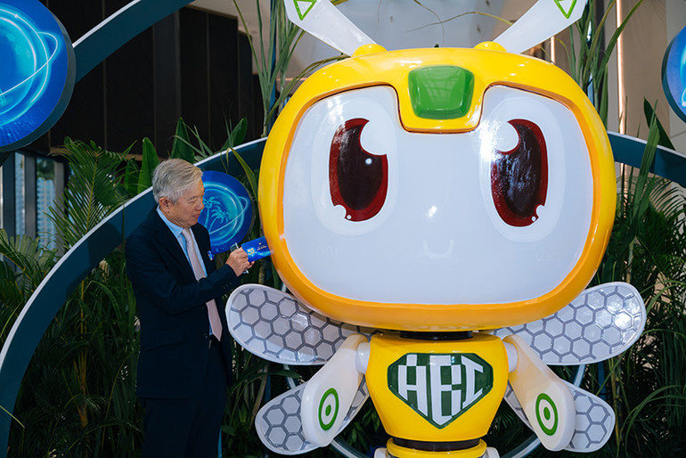 Lễ kỷ niệm 55 năm thương hiệu TTC AgriS cũng giới thiệu giải pháp ong mắt đỏ phòng trừ sâu bệnh từ thiên địch (ong ABI) không gây tồn dư thuốc bảo vệ thực vật trên nông sản - là sáng kiến độc quyền thể hiện thế mạnh phát triển bền vững và R&D