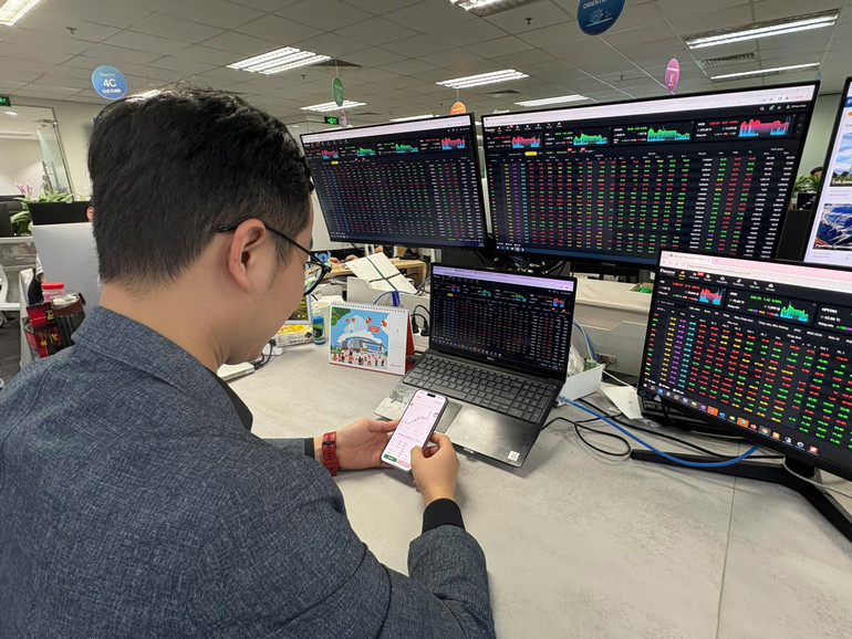 Nhà đầu tư rất khó khớp lệnh trong phiên giao dịch sáng 10/4.