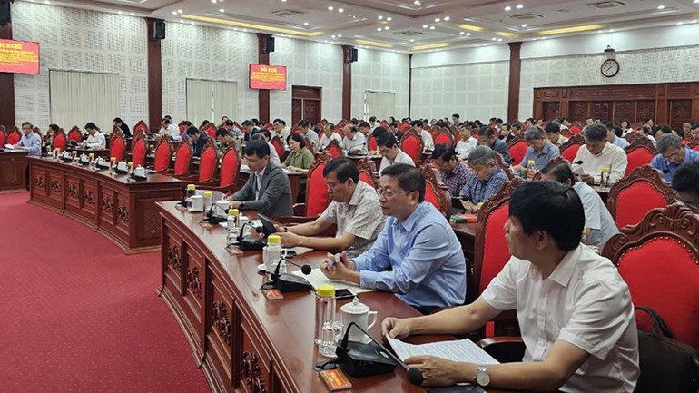 Quang cảnh hội nghị.