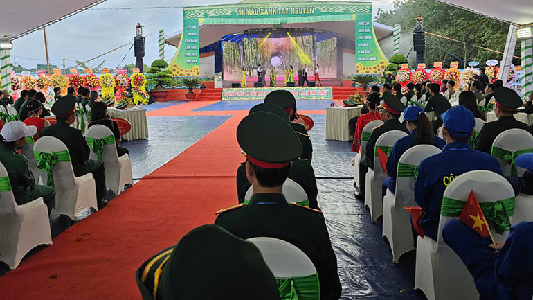 Hội thi thợ giỏi được Binh đoàn 15 tổ chức 2 năm một lần. Hội thi thợ giỏi được Binh đoàn 15 tổ chức 2 năm một lần.