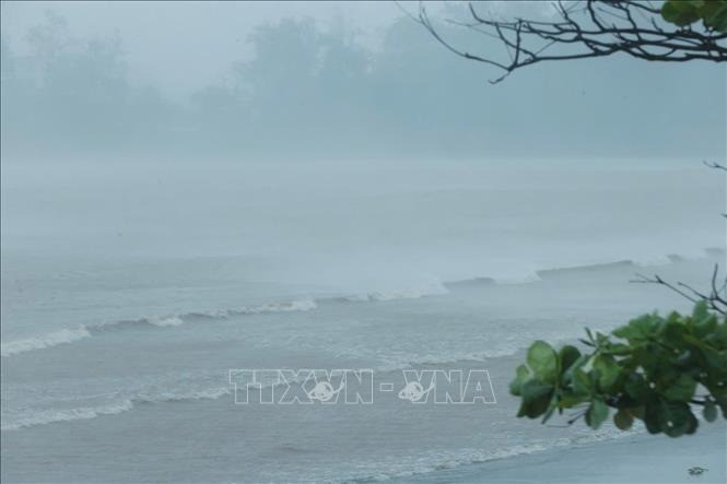 [Live] Bão số 3 di chuyển về phía Tây Bắc Bộ và suy yếu thành áp thấp nhiệt đới ảnh 132