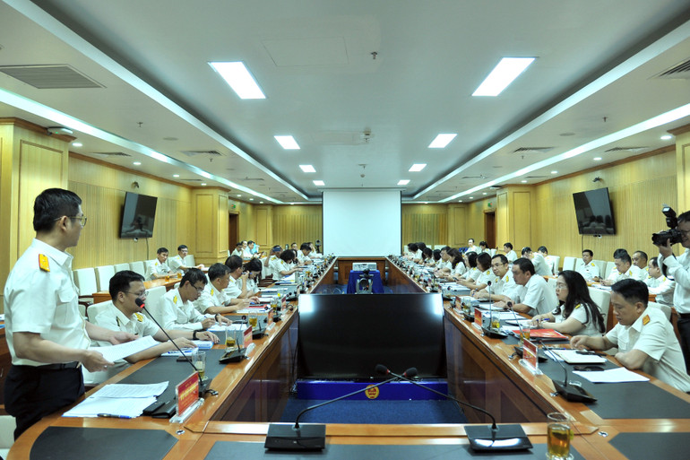 Đã thu được 1.844 tỷ đồng của 2.873 người nộp thuế đang bị tạm hoãn xuất cảnh ảnh 1