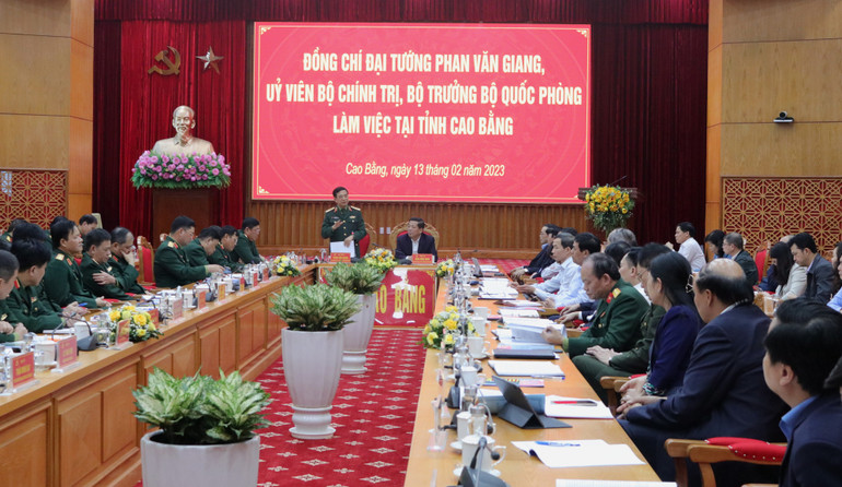 Quang cảnh buổi làm việc.