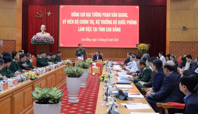 Quang cảnh buổi làm việc.