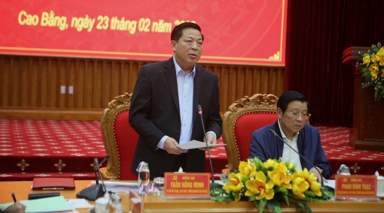 Bí thư Tỉnh ủy Cao Bằng Trần Hồng Minh báo cáo kết quả thực hiện các nhiệm vụ với Đoàn công tác Ban Nội chính Trung ương.