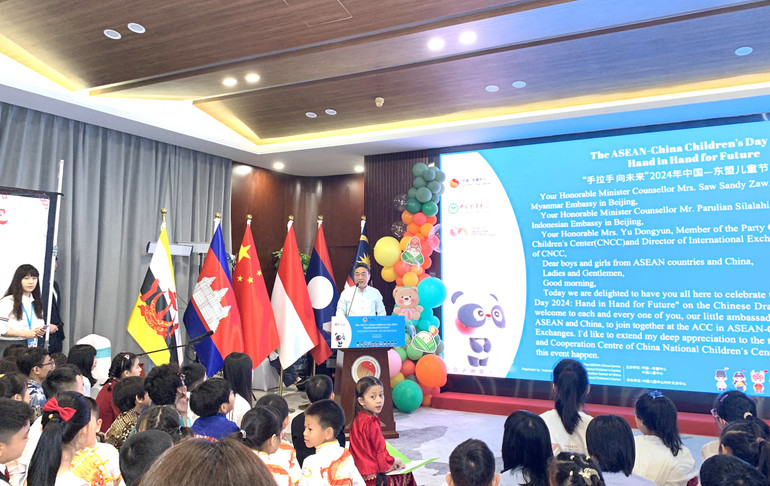 Ông Shi Zhongjun, Tổng Thư ký Trung tâm ASEAN-Trung Quốc phát biểu tại sự kiện.