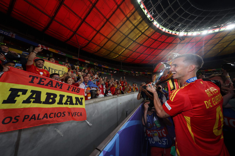 Fabian Ruiz của Paris Saint-Germainlà tiền vệ chủ chốt của La Roja. Ảnh: Getty