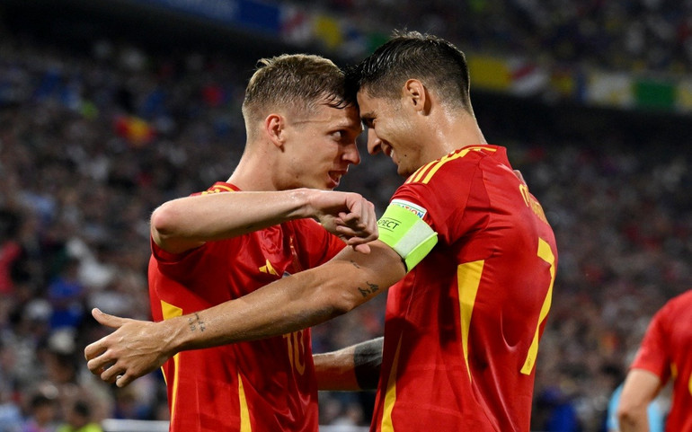 Morata hoàn thành trọn vẹn nhiệm vụ của người đội trưởng. Ảnh: Getty