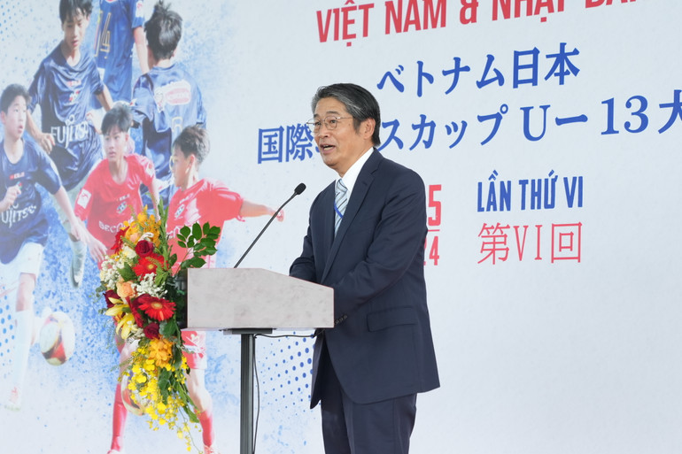Ngài Ito Naoki - Đại sứ Đặc mệnh toàn quyền Nhật Bản tại Việt Nam phát biểu trong lễ khai mạc giải đấu.