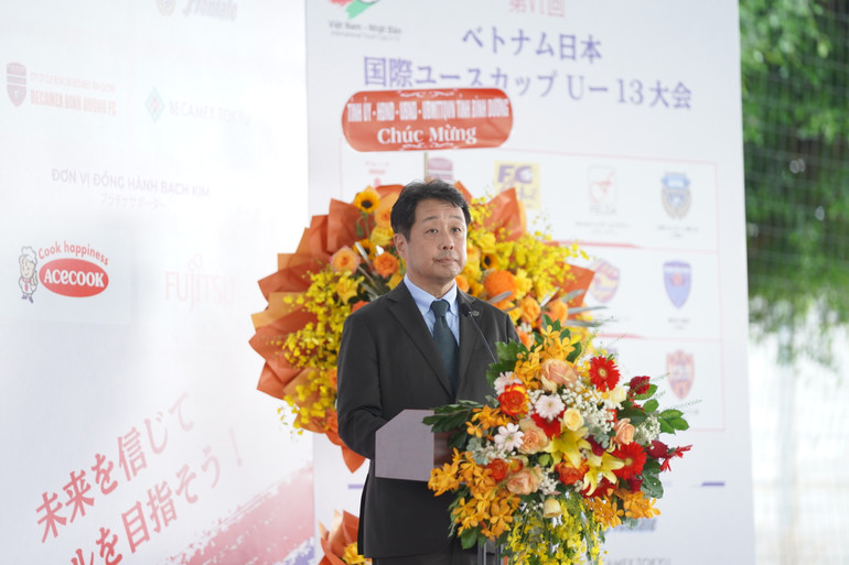 Ông Yoshida Akihiro – Trưởng Ban tổ chức giải, Tổng Giám đốc công ty Kawasaki Frontale, phát biểu.