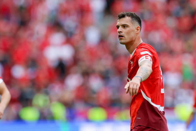Granit Xhaka đang là “trái tim” của Đội tuyển Thụy Sĩ. (Ảnh: Getty)