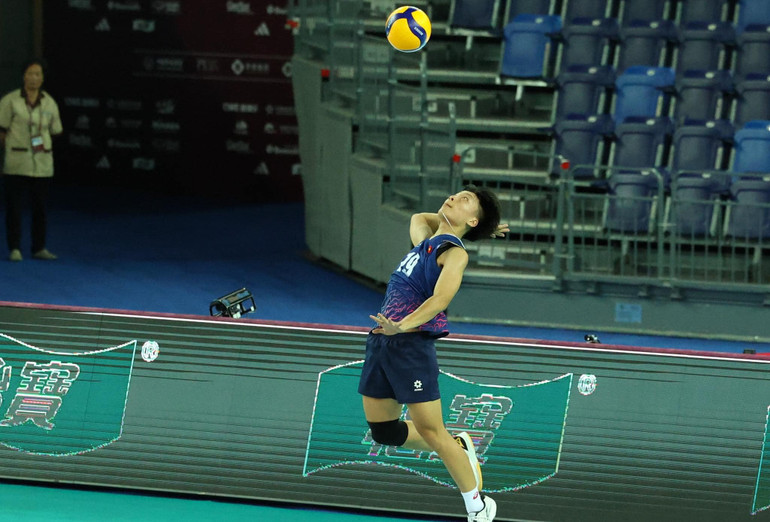 Đặng Thị Hồng tỏa sáng rực rỡ. (Ảnh: AVC)