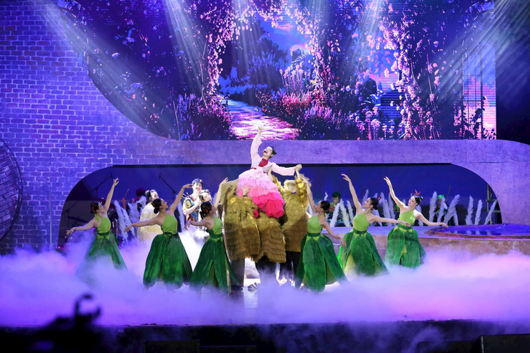 Cảnh trong vở “Giấc mơ Chí Phèo”. Nguồn: Nhà hát Ca Múa Nhạc Thăng Long