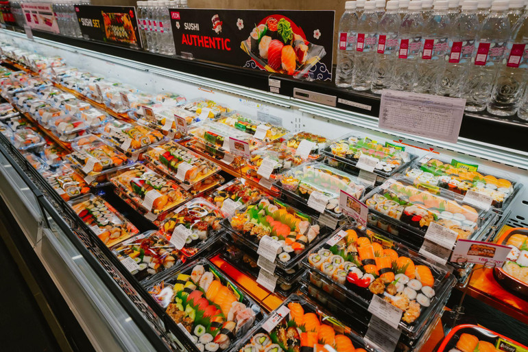 Khu vực ẩm thực phong phú, chất lượng cao, đáp ứng nhu cầu thưởng thức của mọi thành viên trong gia đình Khu vực ẩm thực phong phú, chất lượng cao, đáp ứng nhu cầu thưởng thức của mọi thành viên trong gia đình