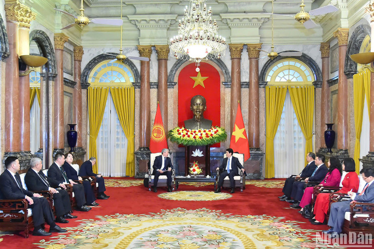 Toàn cảnh buổi tiếp.