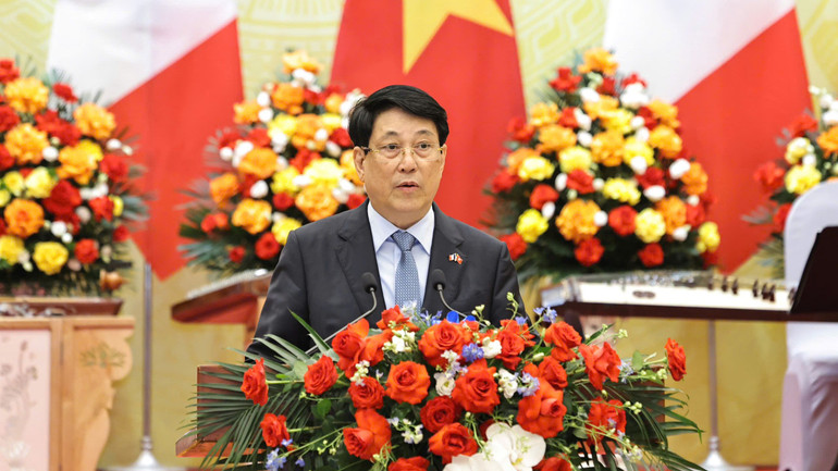 Chủ tịch nước Lương Cường phát biểu tại buổi chiêu đãi. Chủ tịch nước Lương Cường phát biểu tại buổi chiêu đãi.