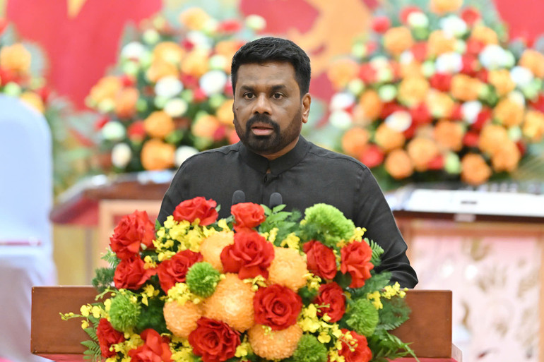 Tổng thống Sri Lanka phát biểu đáp từ. Tổng thống Sri Lanka phát biểu đáp từ.