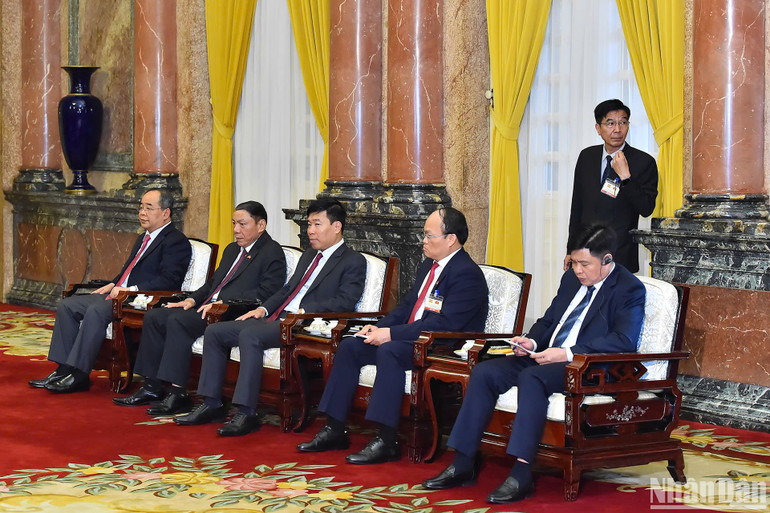 Các đại biểu Việt Nam tham dự buổi tiếp. Các đại biểu Việt Nam tham dự buổi tiếp.