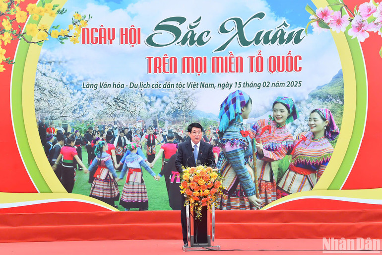 Chủ tịch nước phát biểu tại ngày hội và chúc Tết cộng đồng các dân tộc Việt Nam. Chủ tịch nước phát biểu tại ngày hội và chúc Tết cộng đồng các dân tộc Việt Nam.