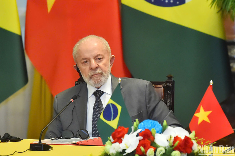 Tổng thống Brazil Lula da Silva phát biểu tại cuộc gặp gỡ báo chí.