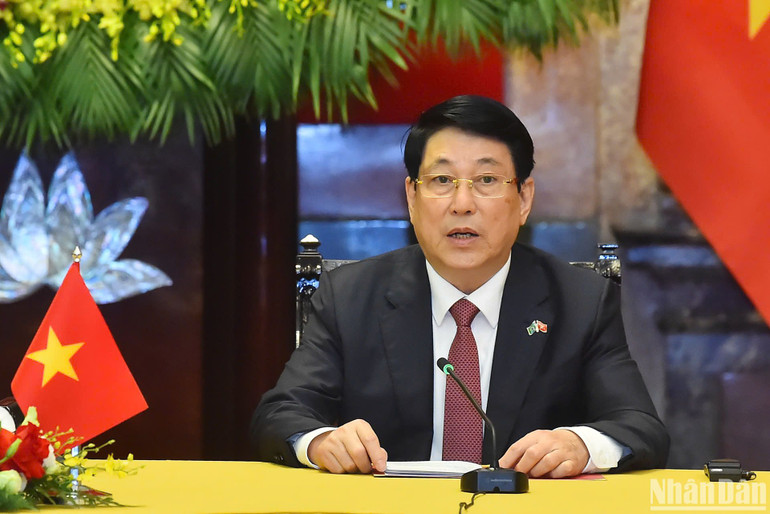 Chủ tịch nước Lương Cường phát biểu tại cuộc gặp gỡ báo chí.