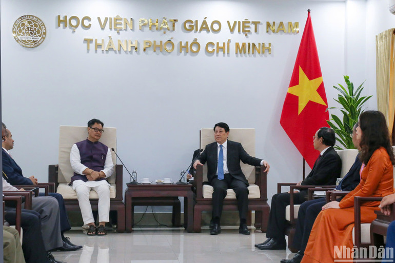 Chủ tịch nước Lương Cường tiếp Bộ trưởng các vấn đề Nghị viện và dân tộc thiểu số Ấn Độ Kiren Rijiju.