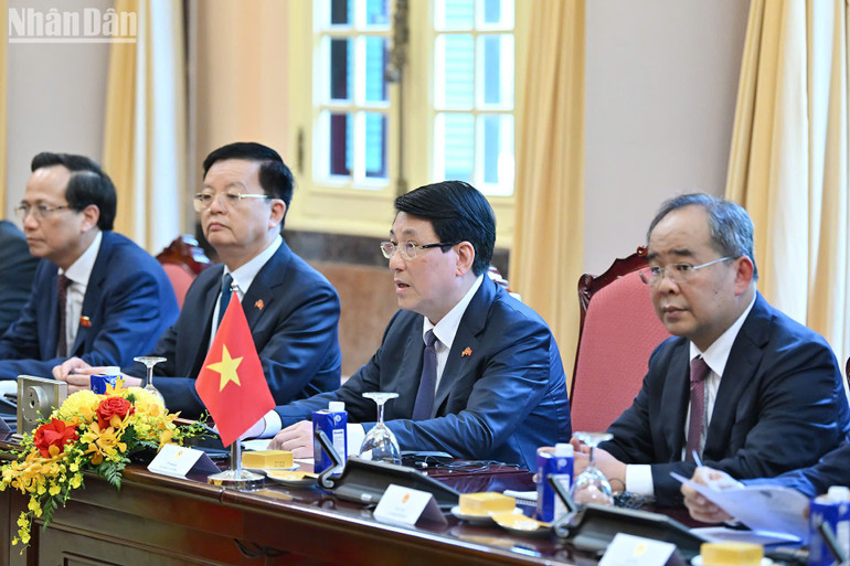 Chủ tịch nước Lương Cường phát biểu tại hội đàm. Chủ tịch nước Lương Cường phát biểu tại hội đàm.
